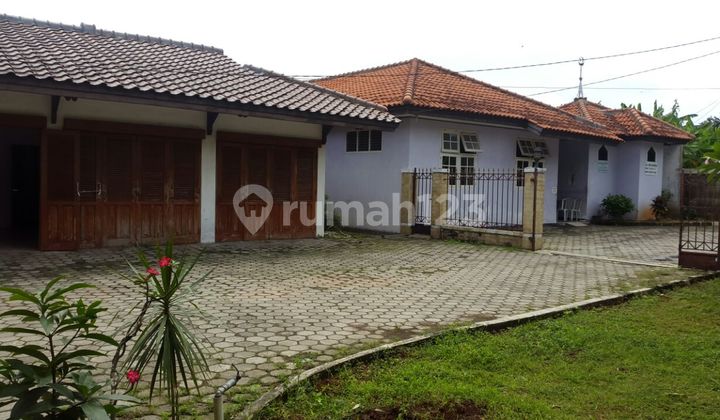 Dijual Rumah + Klinik Kesehatan Lokasi Strategis Nyaman dan Aman Cipayung Jakarta Timur