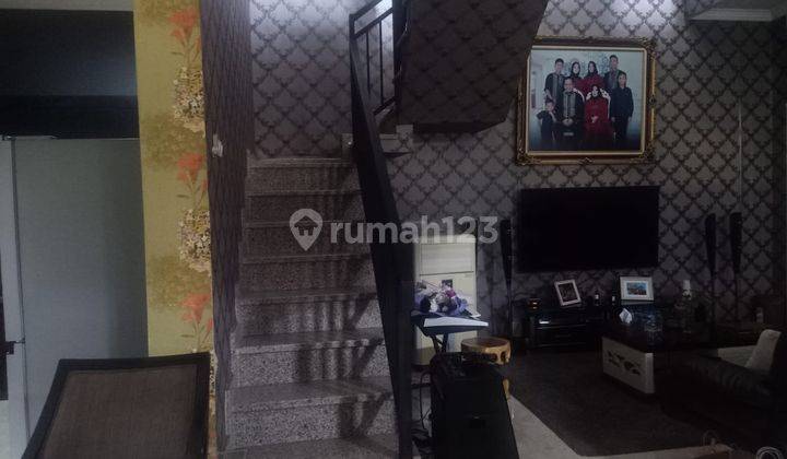 Rumah 2 Lantai Full Furnished SHM di Rawamangun, Jakarta Timur 2