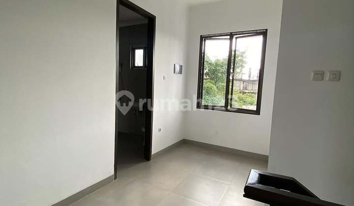 Elegant Modern House in Cinere 2