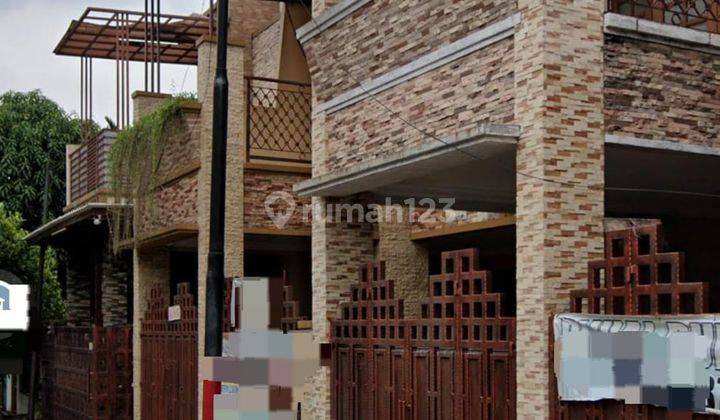 Rumah Cantik Dan Mewah 3 Lantai di Pondok Kelapa 2