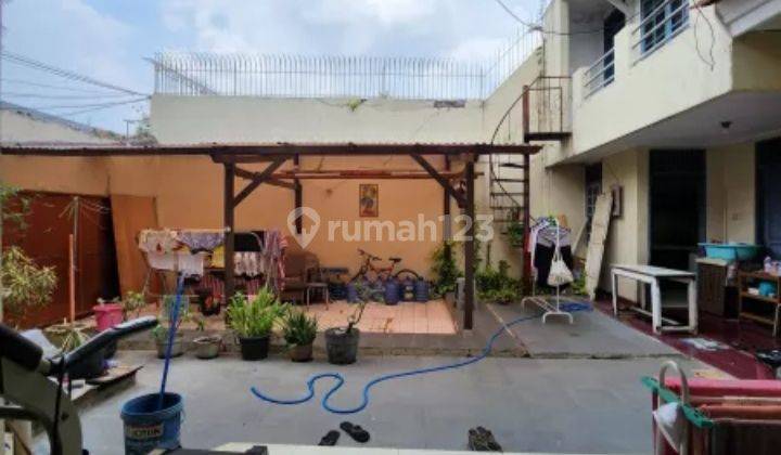 Rumah Secondary Kondisi Terawat di Duren Sawit  2