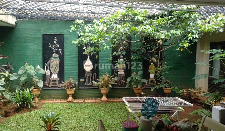 Rumah Hook Cantik Dalam Komplek di Cinere  2