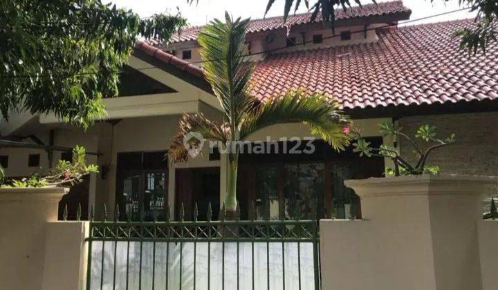 Rumah Secondary Murah 2 Lantai di Duren Sawit  1