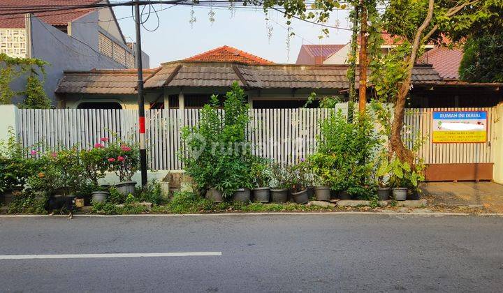 Rumah Secondary Layak Huni Dalam Komplek Duren Sawit  1