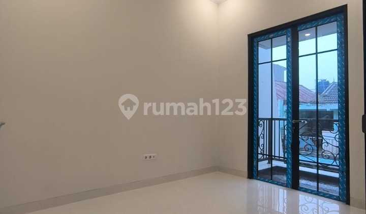Rumah Mewah Dekat Sekolah Al Azhar dan LRT Rawamangun 