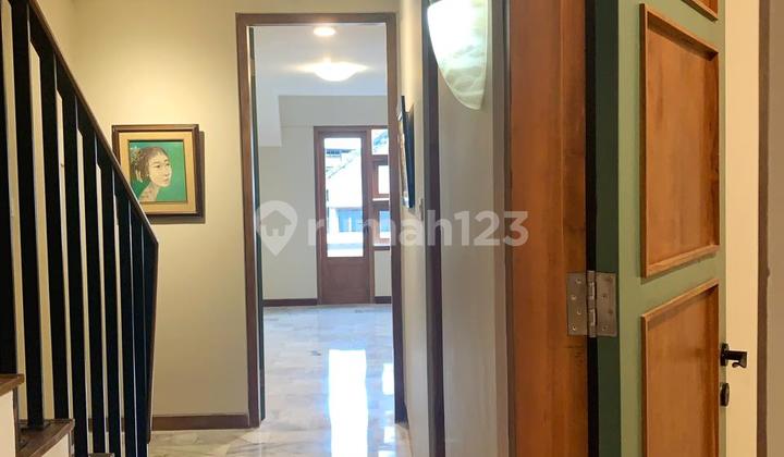 Modern Tropical Natural House near Al Azhar and Rawamangun LRT Modern Tropical Natural House near Al Azhar and Rawamangun LRT