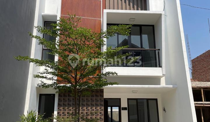 Rumah Modern Elegan di Cinere 