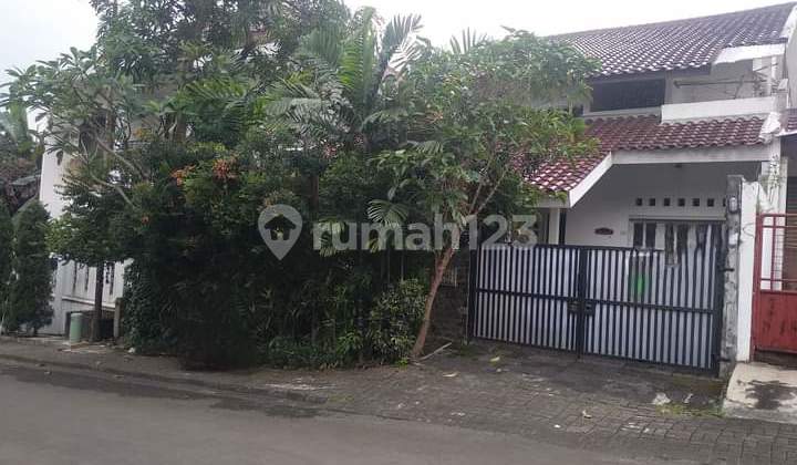 Rumah Cantik dan Terawat Dekat Mall Cinere