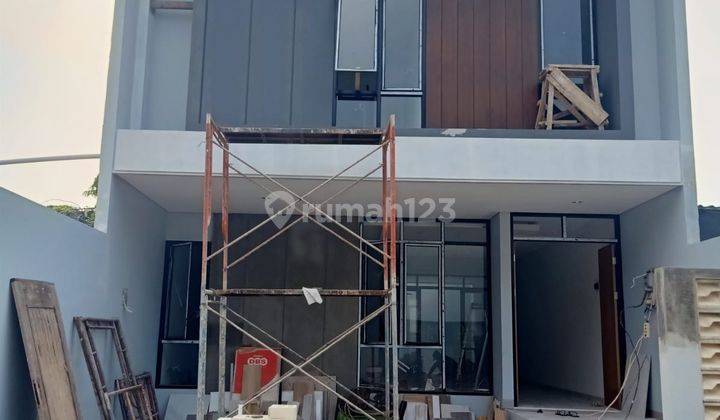 Rumah Bagus 2 Lantai Dalam Town House Duren Sawit  1