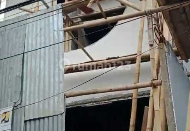 Dijual Rumah Ada Kolam Renang Pribadi Daerah Strategis Rawamangun 2