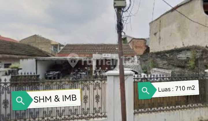 Very Cheap Big House with Slashed Price, Suitable for Boarding House or Office in West Cilandak, Near Fatmawati MRT.