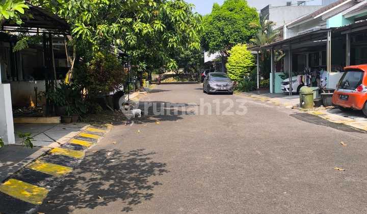 Rumah Terawat Sejuk Dalam Komplek Dekat LRT Cikunir 1 dan Tol Jatibening Rumah Terawat Sejuk Dalam Komplek Dekat LRT Cikunir 1 dan Tol Jatibening