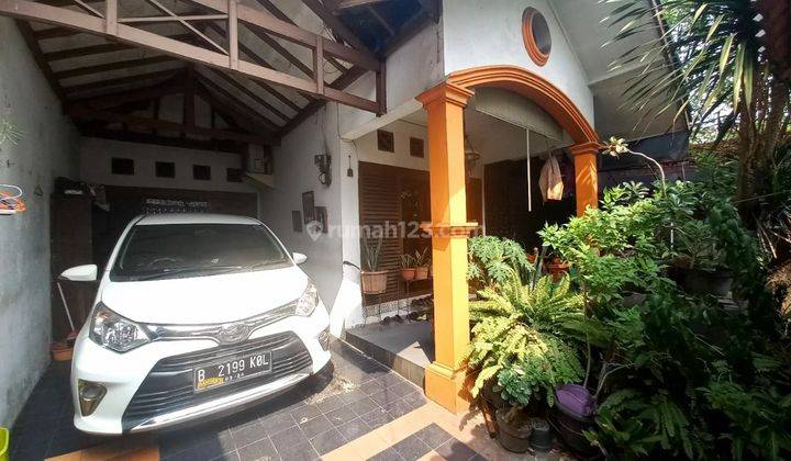 Rumah dijual di komplek Bintara Bekasi strategis bebas banjir  2