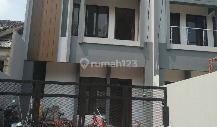 Rumah minimalis dalam komplek Cinere dekat ke UPN dan Tol brigif  2