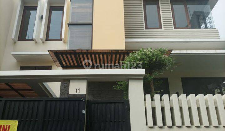 Rumah mewah 3 lantai di komplek Rawamangun Jakarta Timur  2