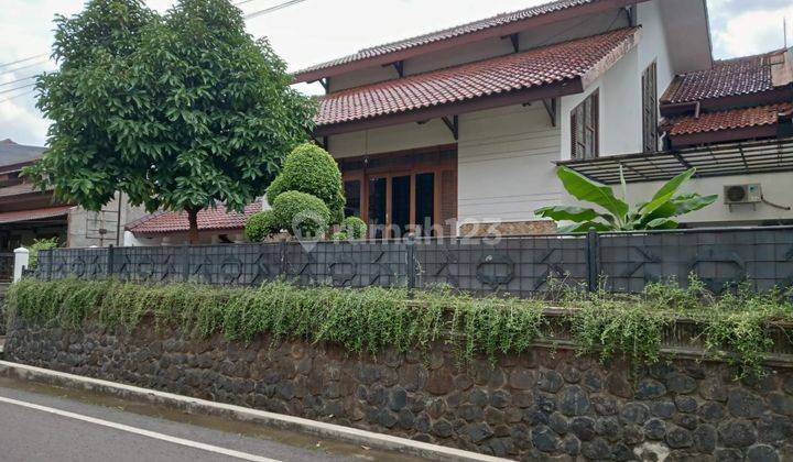 Rumah 2,5 lantai di komplek kav Al Duren sawit Jakarta Timur  2