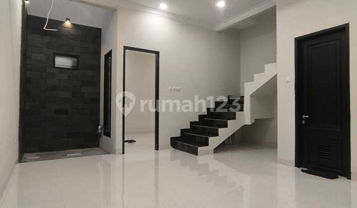 Semi-Furnished Luxury House Near LRT Rawamangun, East Jakarta 2