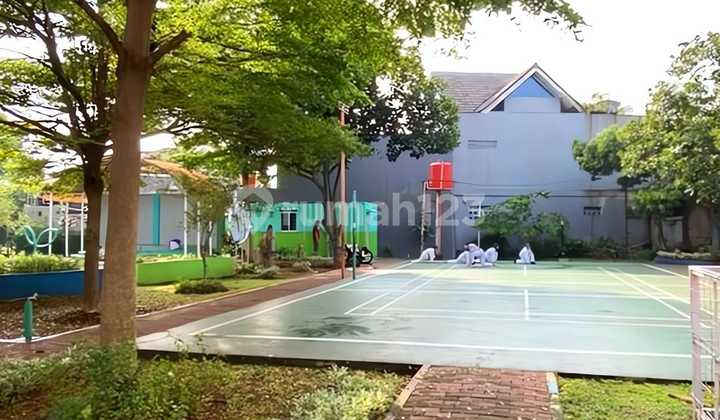 Ready-to-Occupy House in Pancoran Mas Complex, Mampang, Close to KRL Station and Toll Road