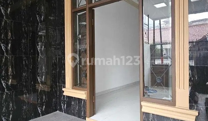 Rumah Bagus Semi Furnished di Komplek Kav Dki Pondok Kelapa Jakarta 2