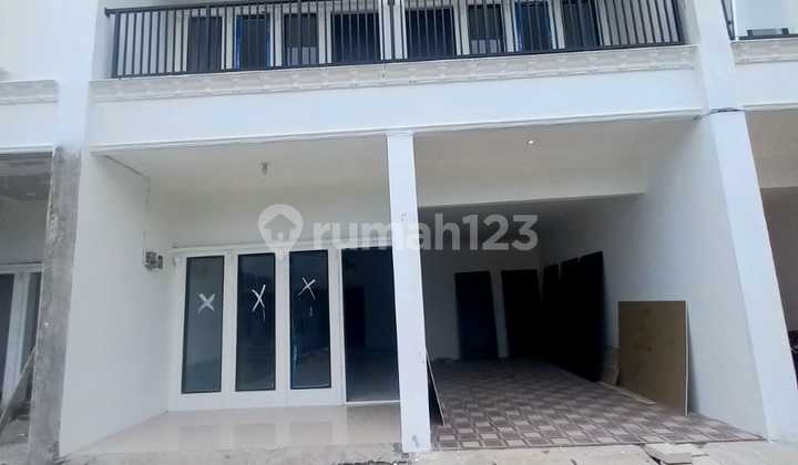 Rumah Siaphuni Dalam Cluster di Penggilingan Cakung Jakarta Timur Rumah Siaphuni Dalam Cluster di Penggilingan Cakung Jakarta Timur