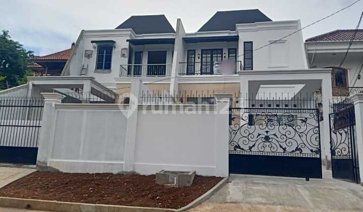 Luxury House with Boulevard Road Access in Duren Sawit, East Jakarta 2