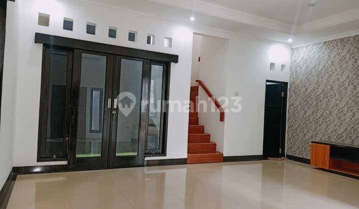 Luxury 3-Story House Ready to Occupy in the Kalibata Area, South Jakarta 2