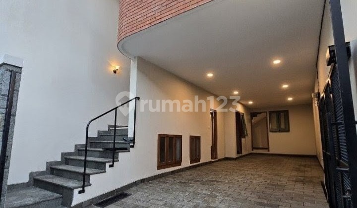 Rumah Modern Siap Huni Dekat Ke Lrt Rawamangun Jakarta Timur 2