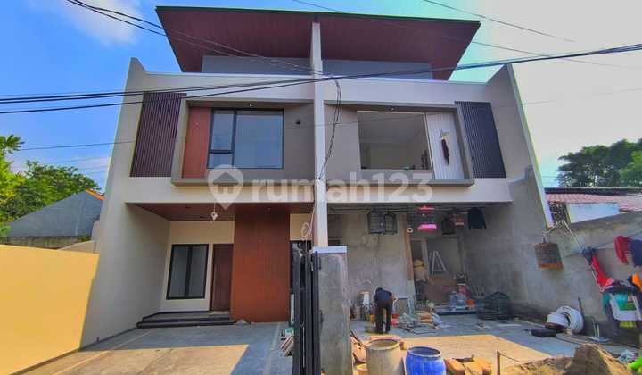 Ready-to-Occupy House in East Jakarta Near LRT Rawamangun 2