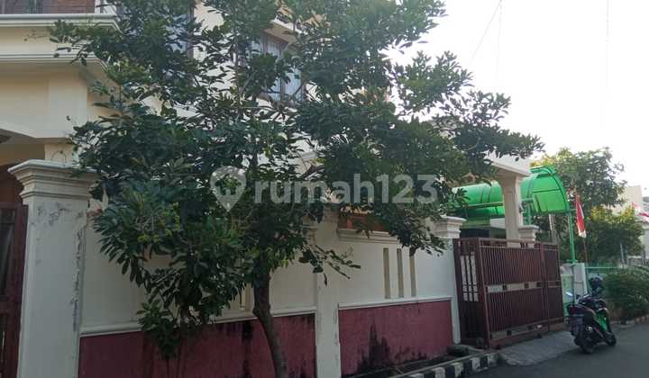 Rumah Posisi Hook di Komplek Taman Buaran Indah 1 One Gate Sistem 2