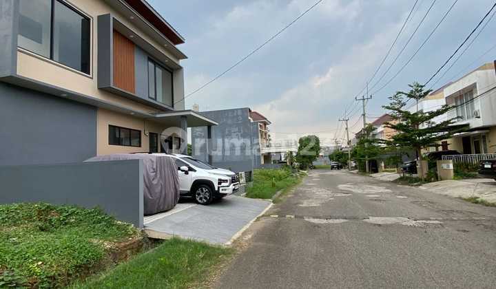 Luxury House Ready to Occupancy Boulevard Road in Sukatani Tapos Depok Luxury House Ready to Occupancy Boulevard Road in Sukatani Tapos Depok