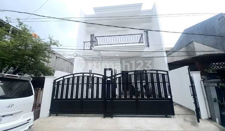 Dijual Rumah Siap Huni Dalam Komplek Duren Sawit Jakart Timur