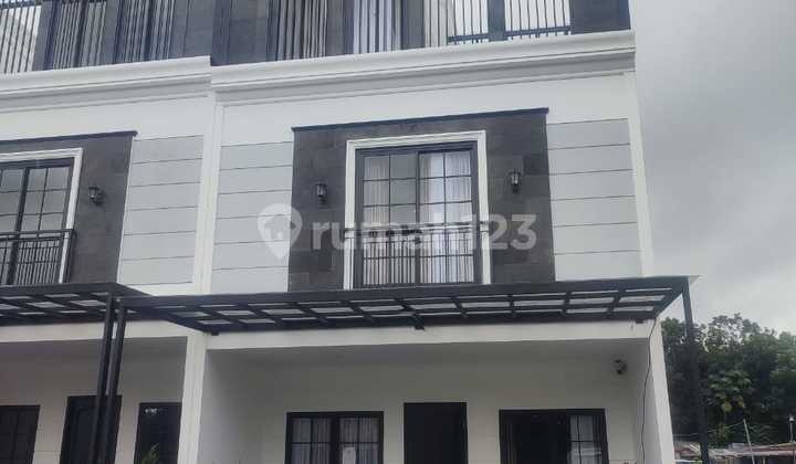 Dijual Rumah Lokasi Strategis di Lenteng Agung Jakarta Selatan