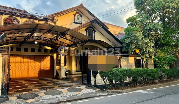 Dijual Rumah Siap Huni Ada Kolam Renang Duren Sawit Jakarta Timur