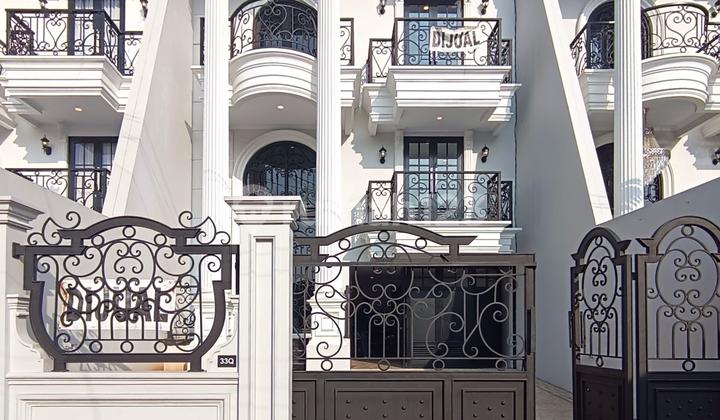 Dijual Rumah Mewah Modern Classic di Jagakarsa Jakarta Selatan