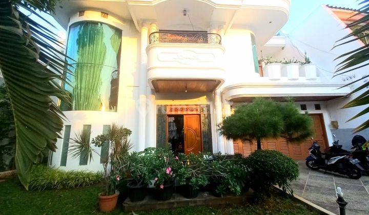 Rumah cantik asri & nyaman siap huni di komplek pondok kelapa 1