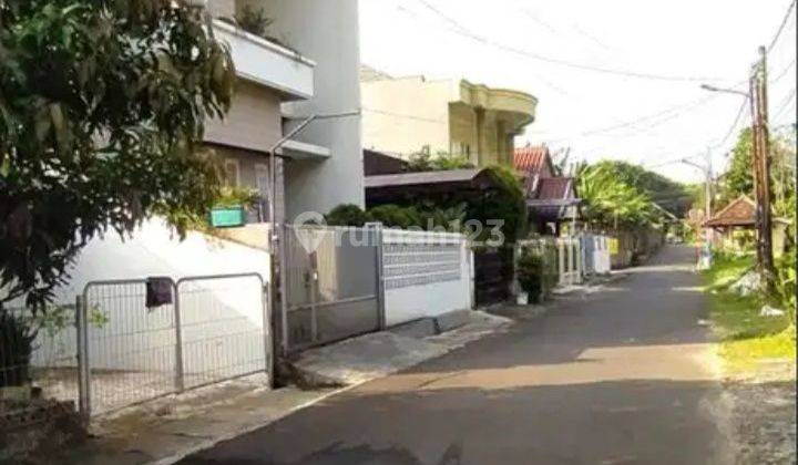 Rumah cantik asri & nyaman di komplek pondok bambu Jakarta 2