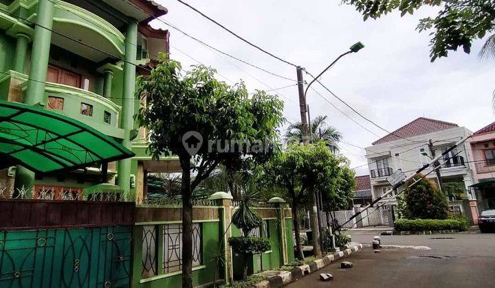 Dijual cepat rumah siap huni di komplek billymoon pondok kelapa 2