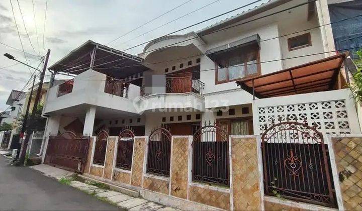 Dijual rumah 2 lantai dalam komplek pondok kelapa jakarta timur 1