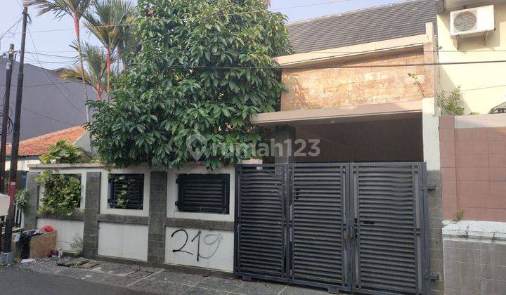 Dijual rumah siap huni 2 lantai di duren sawit jakarta timur 1