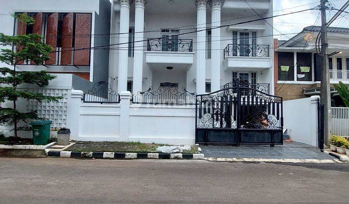 Dijual rumah mewah 2 lantai siap huni di cikunir bekasi 1