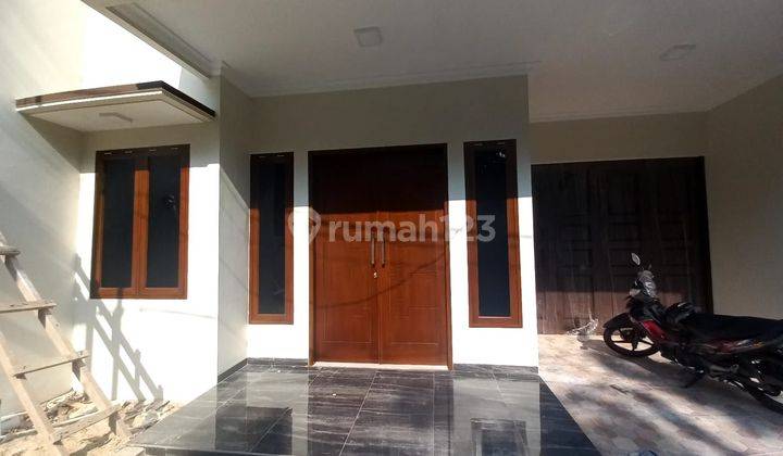 Dijual rumah minimalis murah 2 lantai di dalam pondok kelapa 2