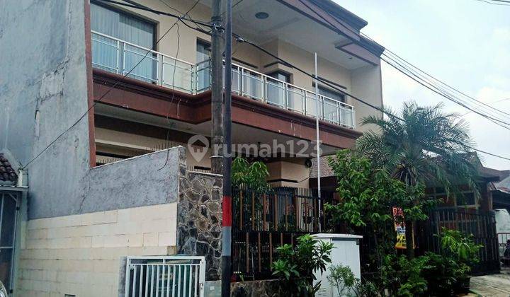 Dijual cepat rumah 2 lantai siap huni di pondok kelapa 1