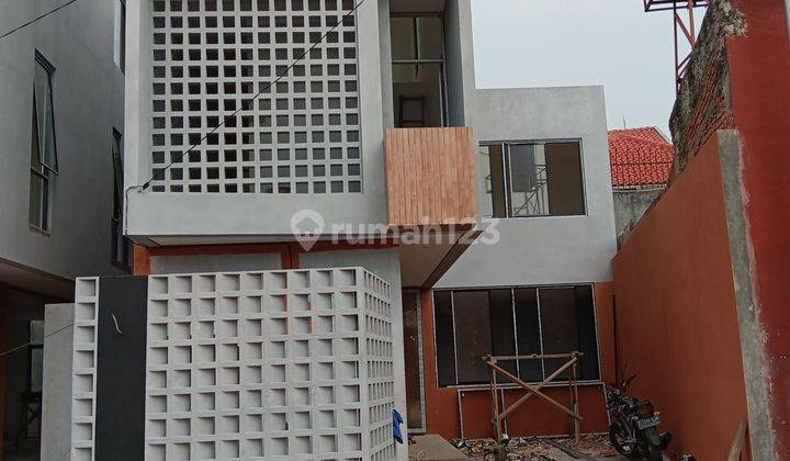 Dijual rumah modern minimalis di pondok kelapa Jakarta timur 1