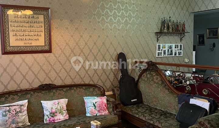 Well-Maintained Second House in Persada Jatibening Complex, Bekasi 2