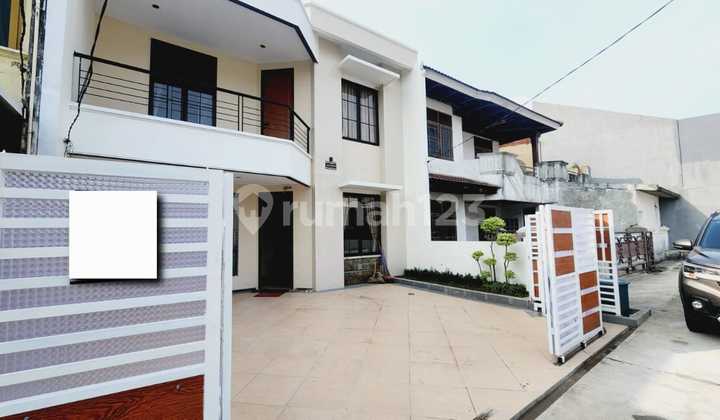 Ready-to-Occupy House in Billymoon Complex, Pondok Kelapa, East Jakarta 2
