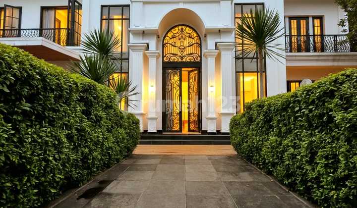 Luxury House Strategic Location Near TNI Headquarters Setu Cipayung
