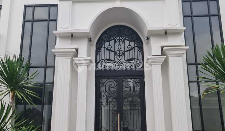 Rumah Cantik Asri & Nyaman di Komplek Jatiwarna Dekat Jakarta 2