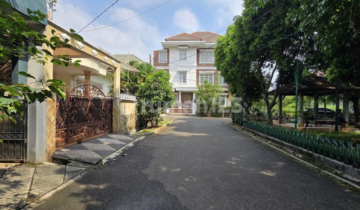 Rumah Cantik Asri & Nyaman Di Komplek Pondok Kelapa Duren Sawit
