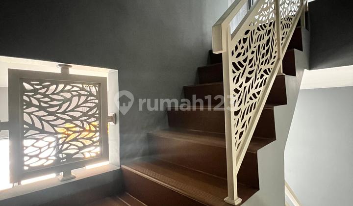 Ready-to-Occupy New House with Modern Balinese Design in a Townhouse 2