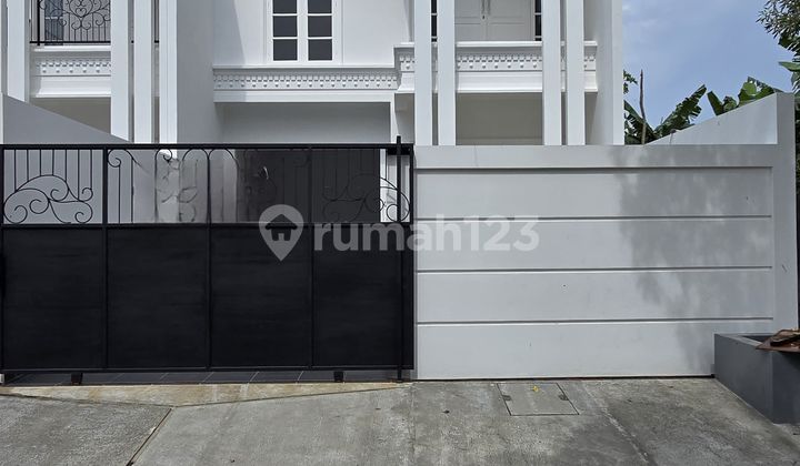 Rumah Baru Lingkungan Tenang Di Duren Sawit Jakarta Timur